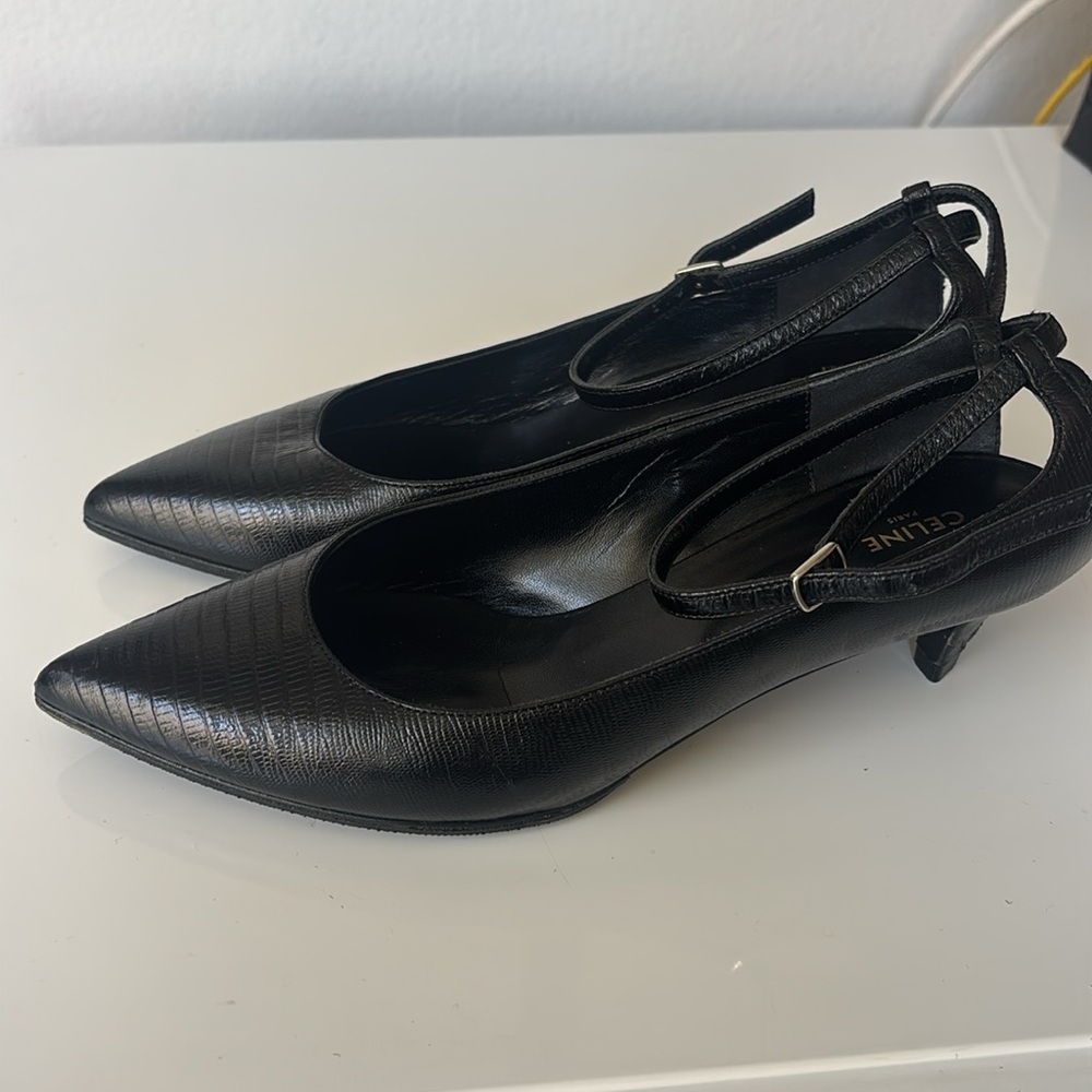 Celine Elegant Black kitten Heels with Sleek Design - Picture 7 of 13
